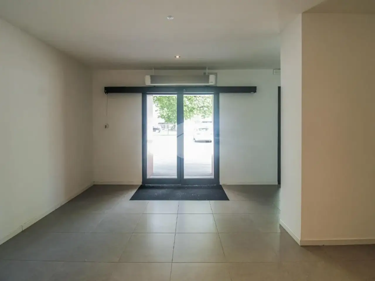 Ufficio in Viale Milano 73, Lodi, {3} - Foto 2