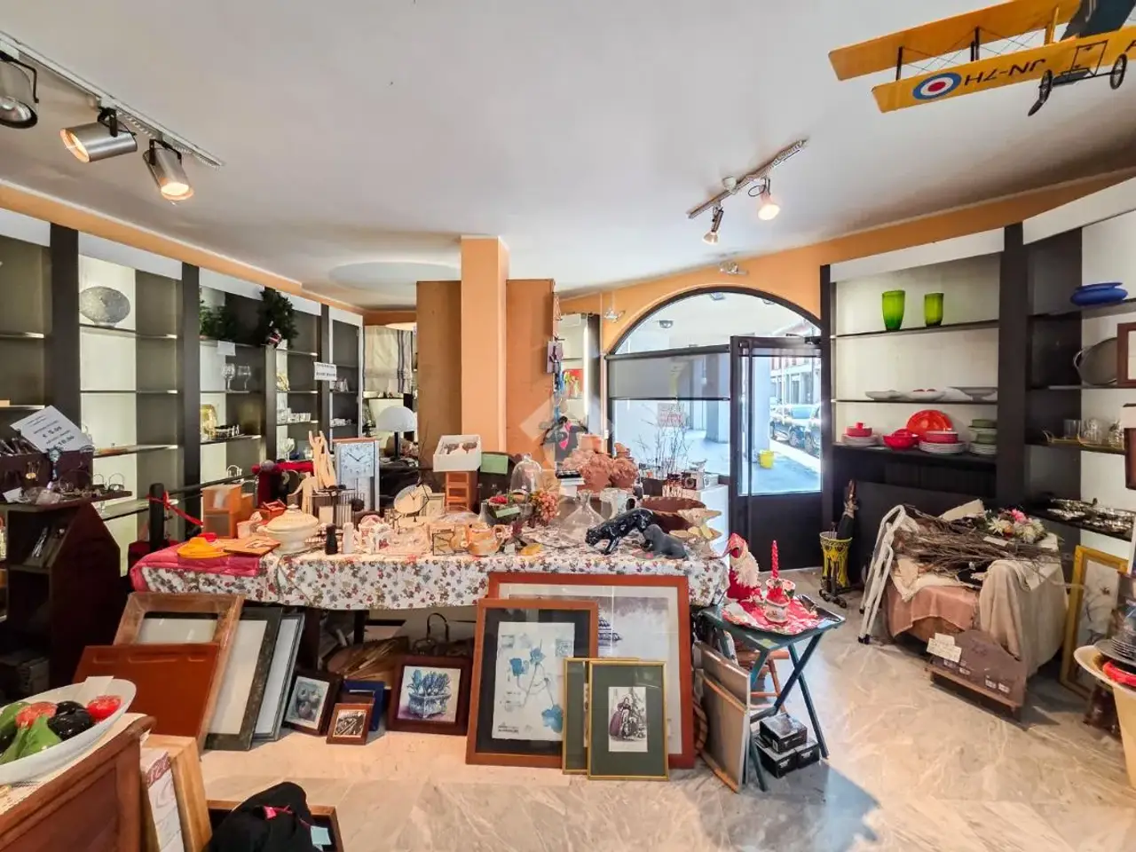 Negozio in Via Cabrini 35, Sant'Angelo Lodigiano, {3} - Foto 1