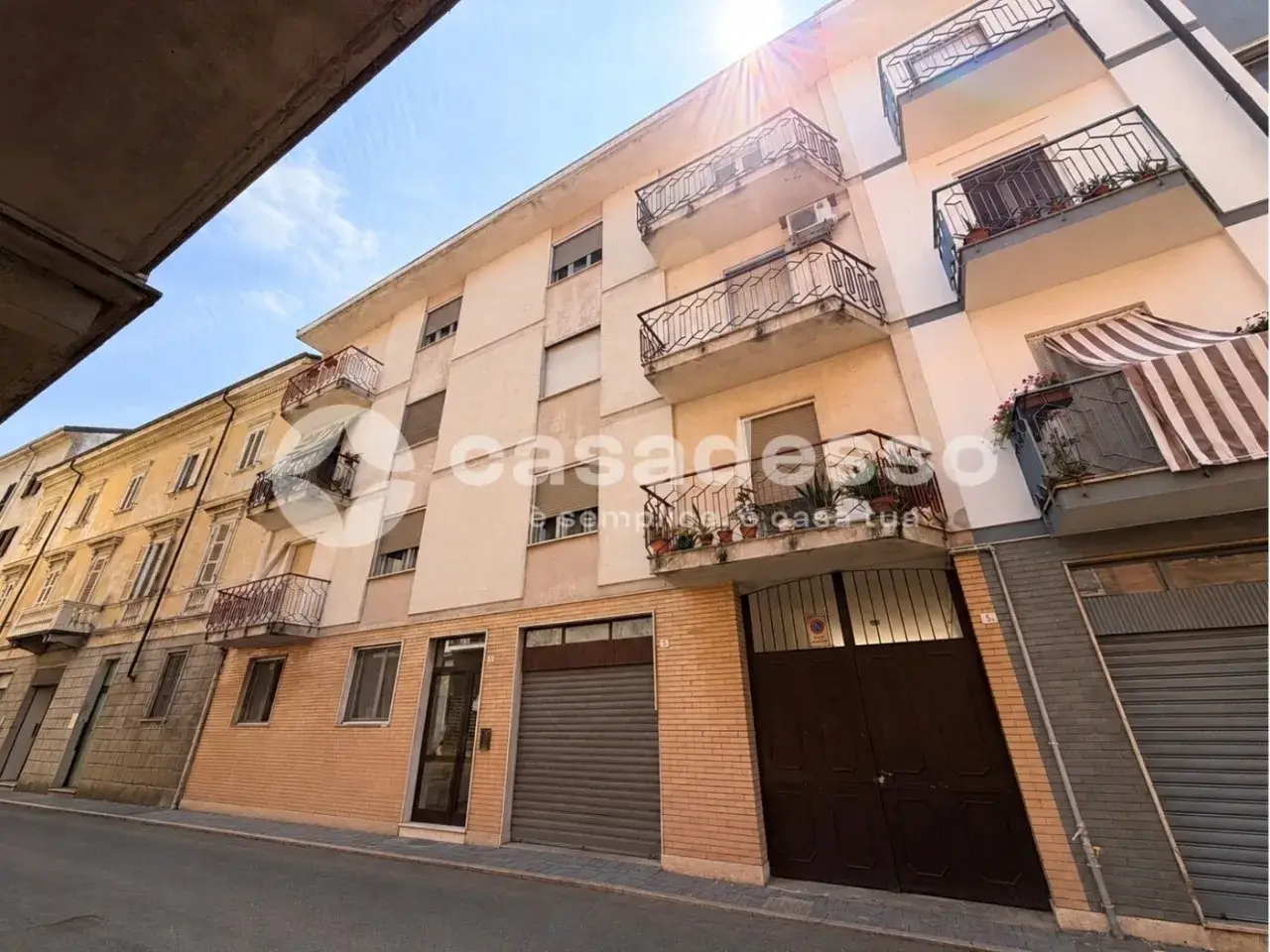 Palazzina commerciale in Via Gennaro 5, Trino, {3} - Foto 1