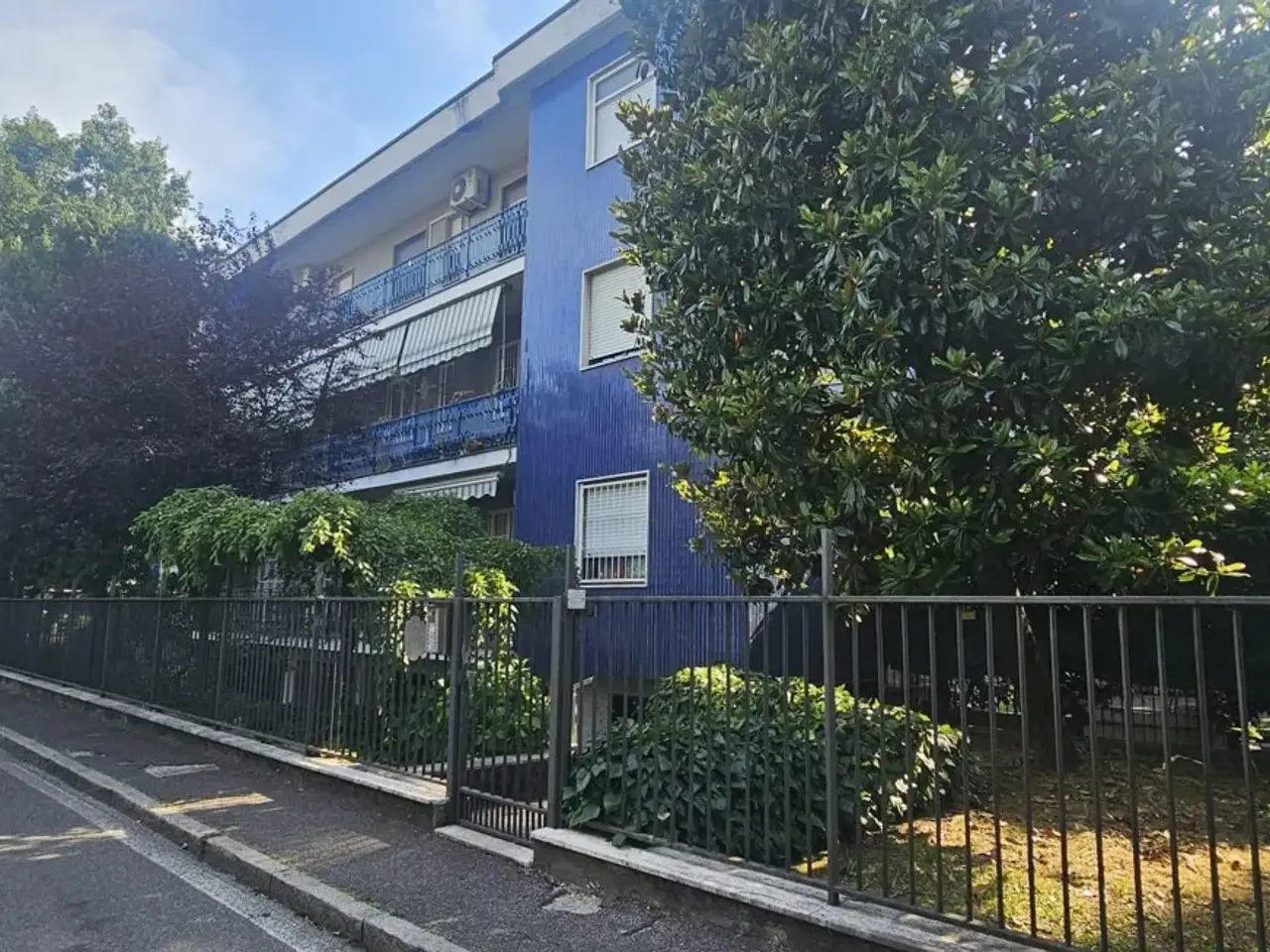 Magazzino in Via delle Gardenie  11 , Cusano Milanino, {3} - Foto 2