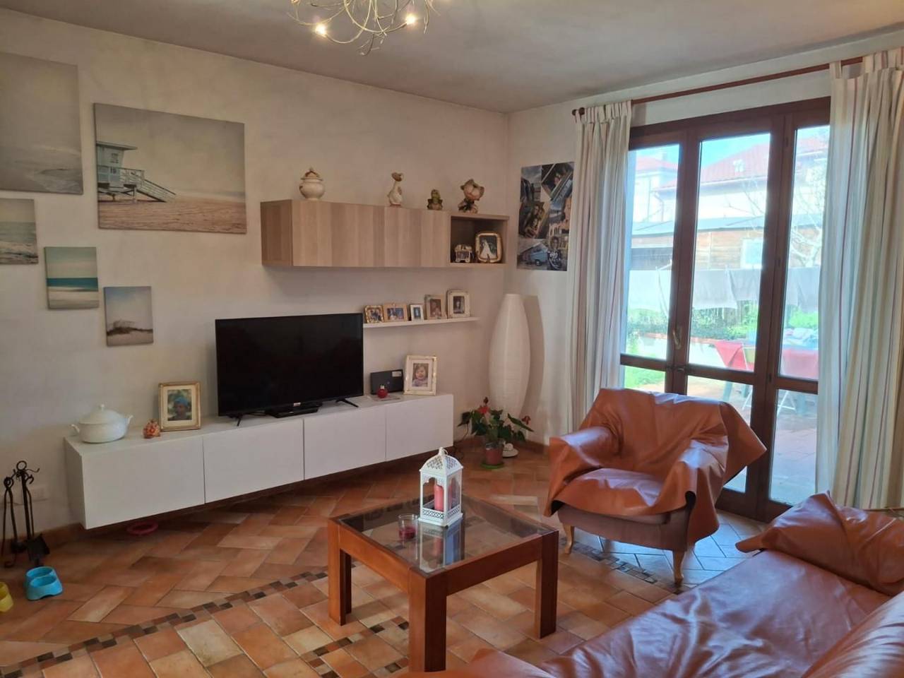 casa indipendente in vendita a Cascina in zona Titignano