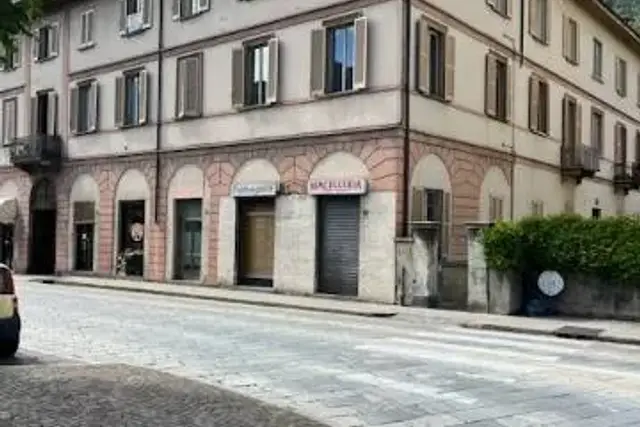 Dreizimmerwohnung in Piazzale Attilio Toccalli, Sondrio - Foto 1