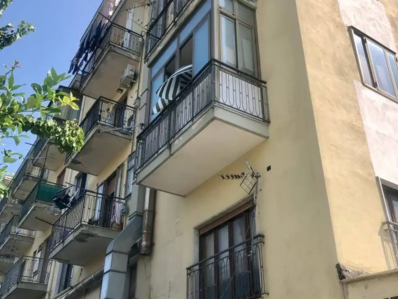 Negozio in Via S. Andrea, Baronissi, {3} - Foto 2