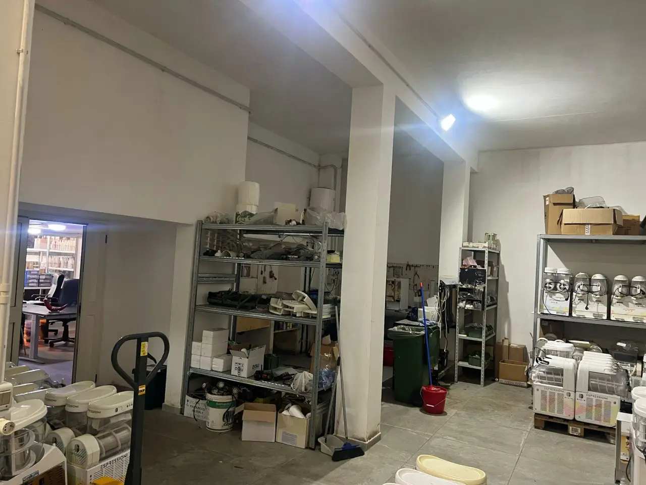 Locale commerciale in Via Giovan Battista Vico, Borgo Medievale, Agropoli, Salerno, Campania, 84043, Italia, Agropoli, {3} - Foto 2
