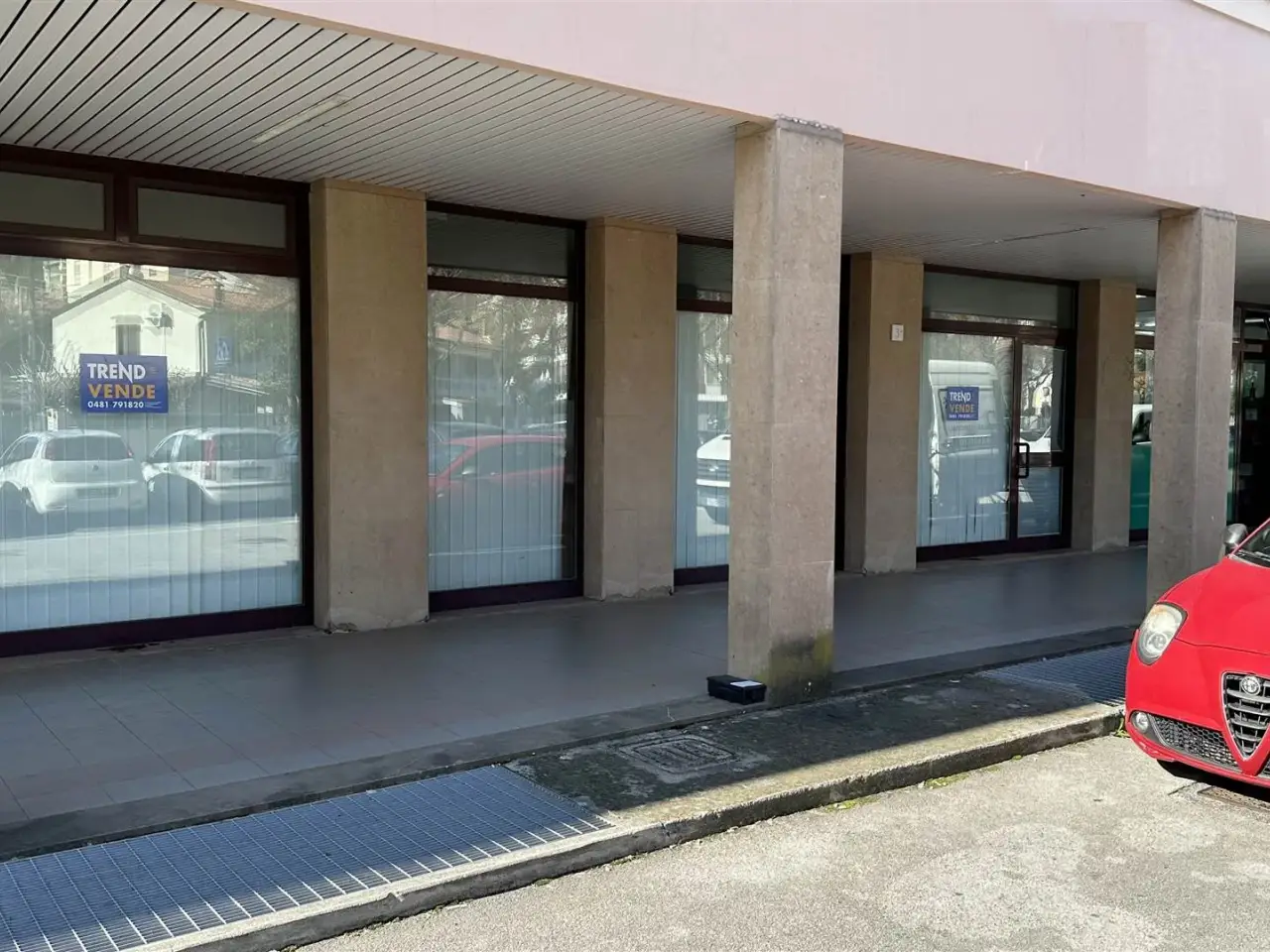Negozio in Via E. Valentinis, Monfalcone, {3} - Foto 2
