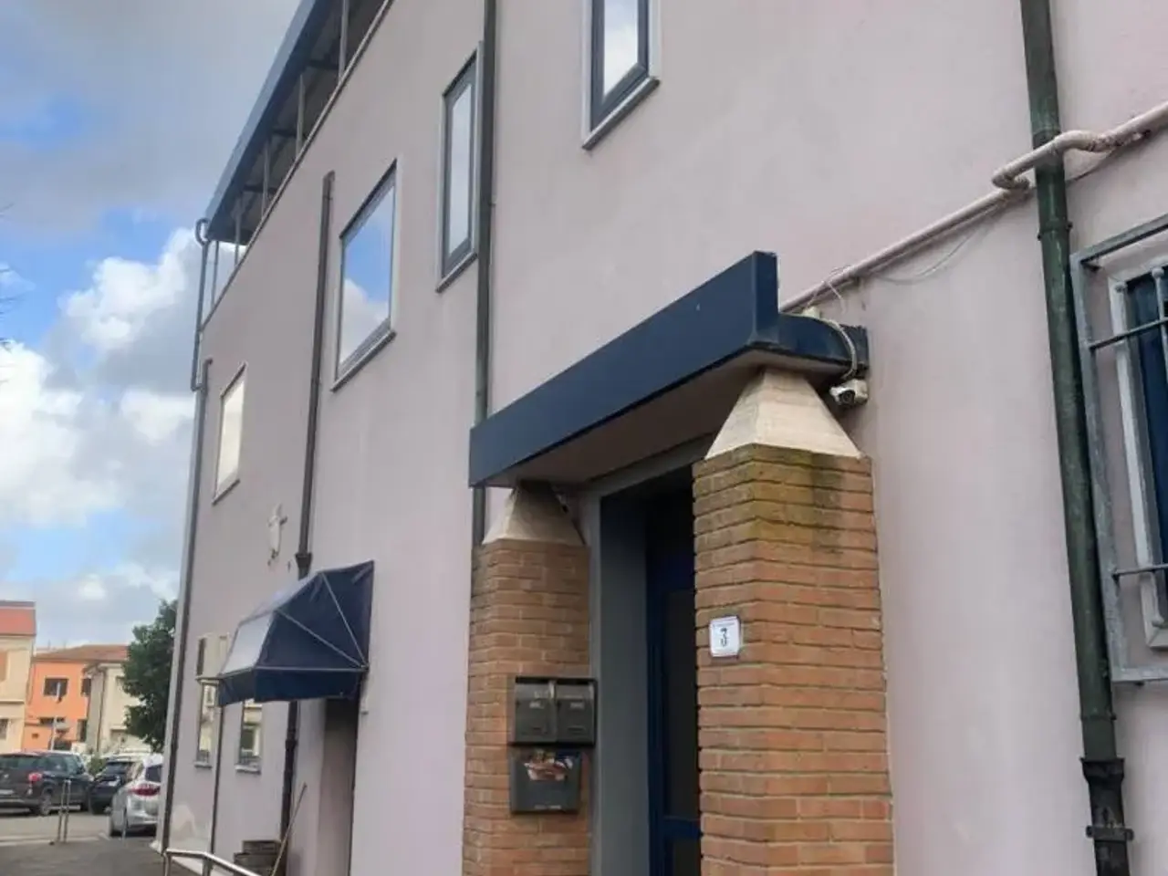 Ufficio condiviso in Via Raffaello Sanzio, Castelfranco Di Sotto, {3} - Foto 1