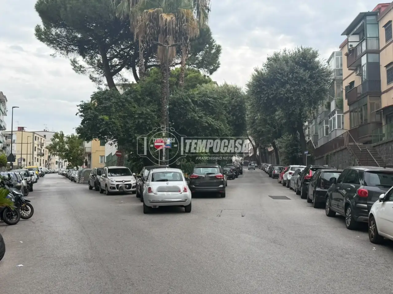 Negozio in Via Gigante Mario, Napoli, {3} - Foto 2
