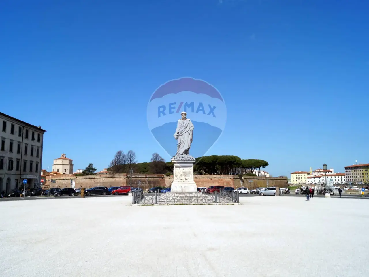 Magazzino in Piazza della Repubblica 24, Livorno, {3} - Foto 1