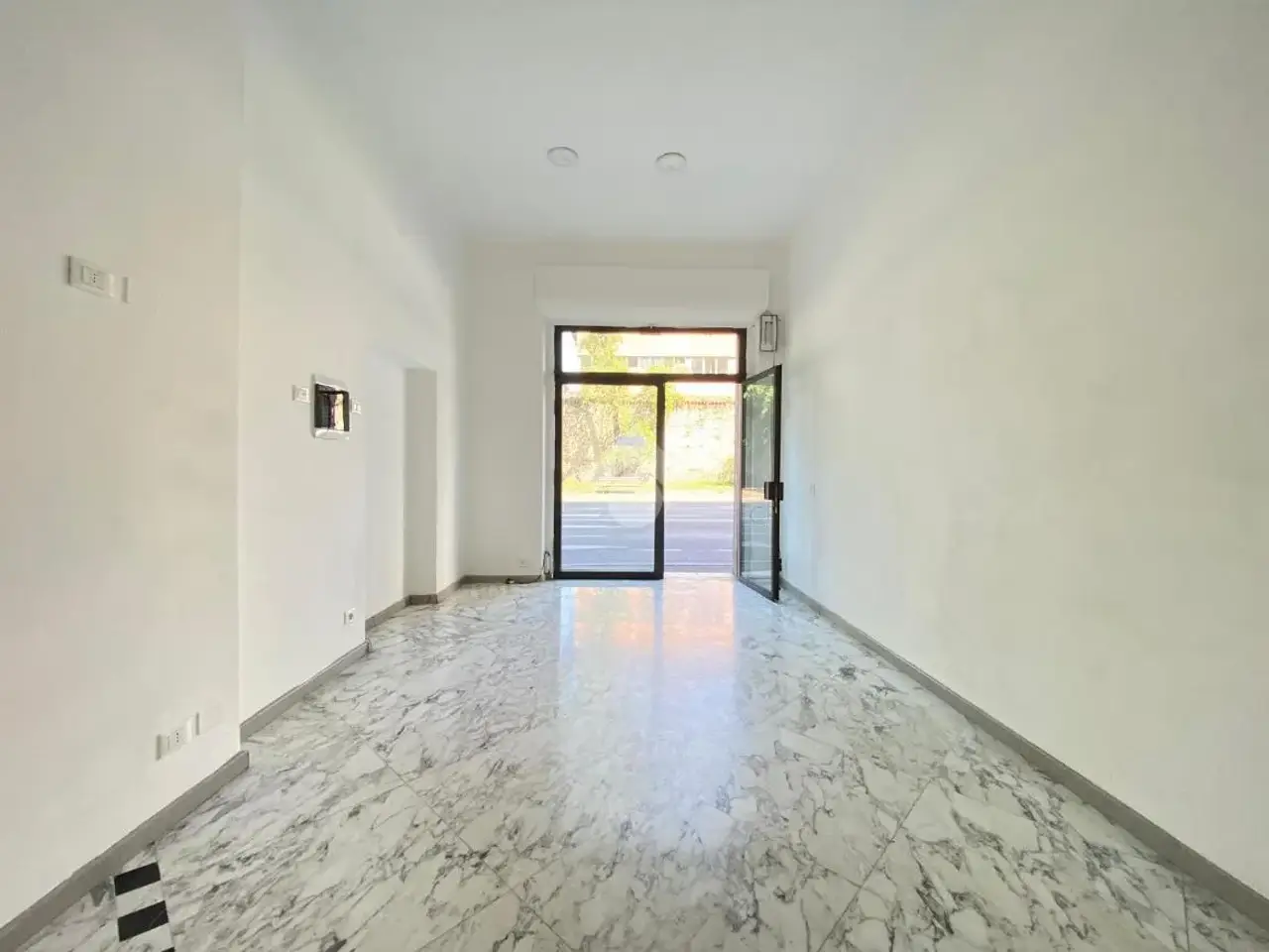 Negozio in Via G. Camozzi 106, Bergamo, {3} - Foto 1