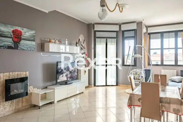 4-room flat in 34 Via Ada Negri, 34, Bollate - Photo 1