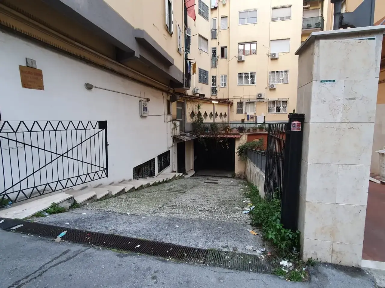 Deposito in Via Ben Hur, Napoli, {3} - Foto 2
