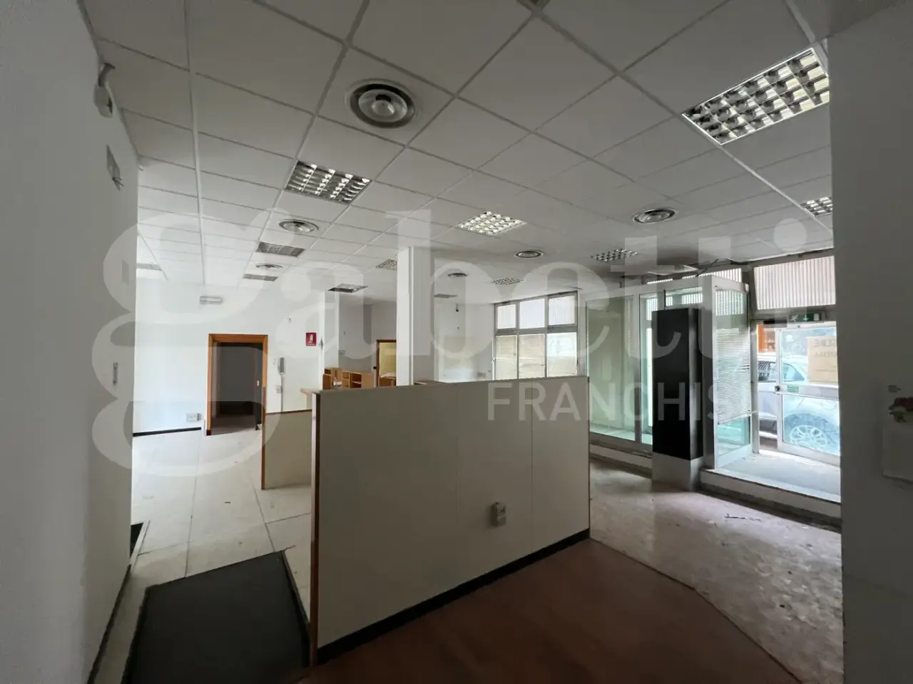 Negozio in Via IV Novembre 29, Grimaldi, {3} - Foto 2