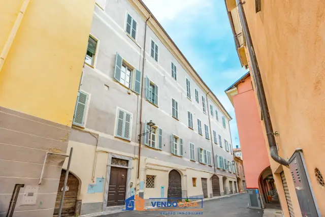 Vierzimmerwohnung in Via San Lorenzo 8, Mondovì - Foto 1