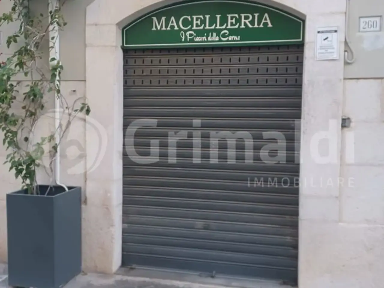 Negozio in Via Amedeo 260, Trani, {3} - Foto 1