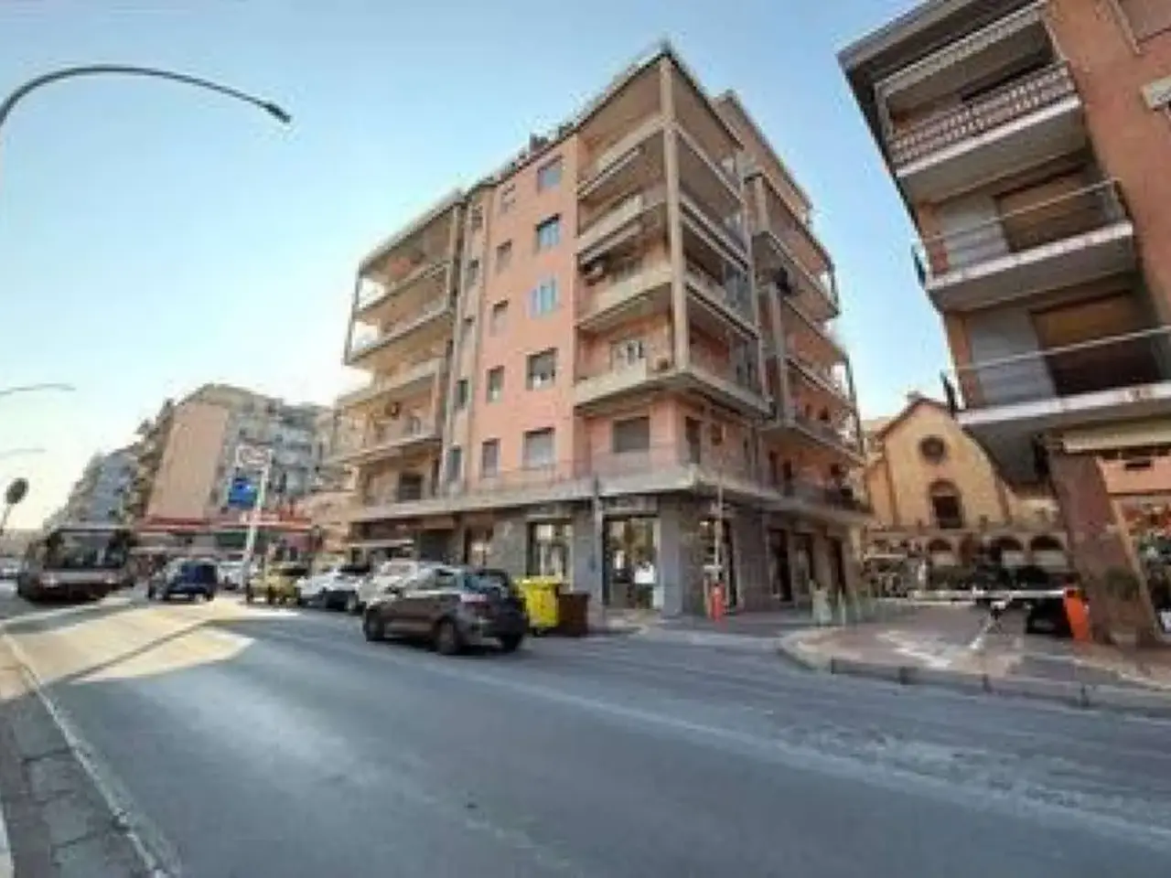 Locale commerciale in Via Aurelia Loano, Loano, {3} - Foto 1