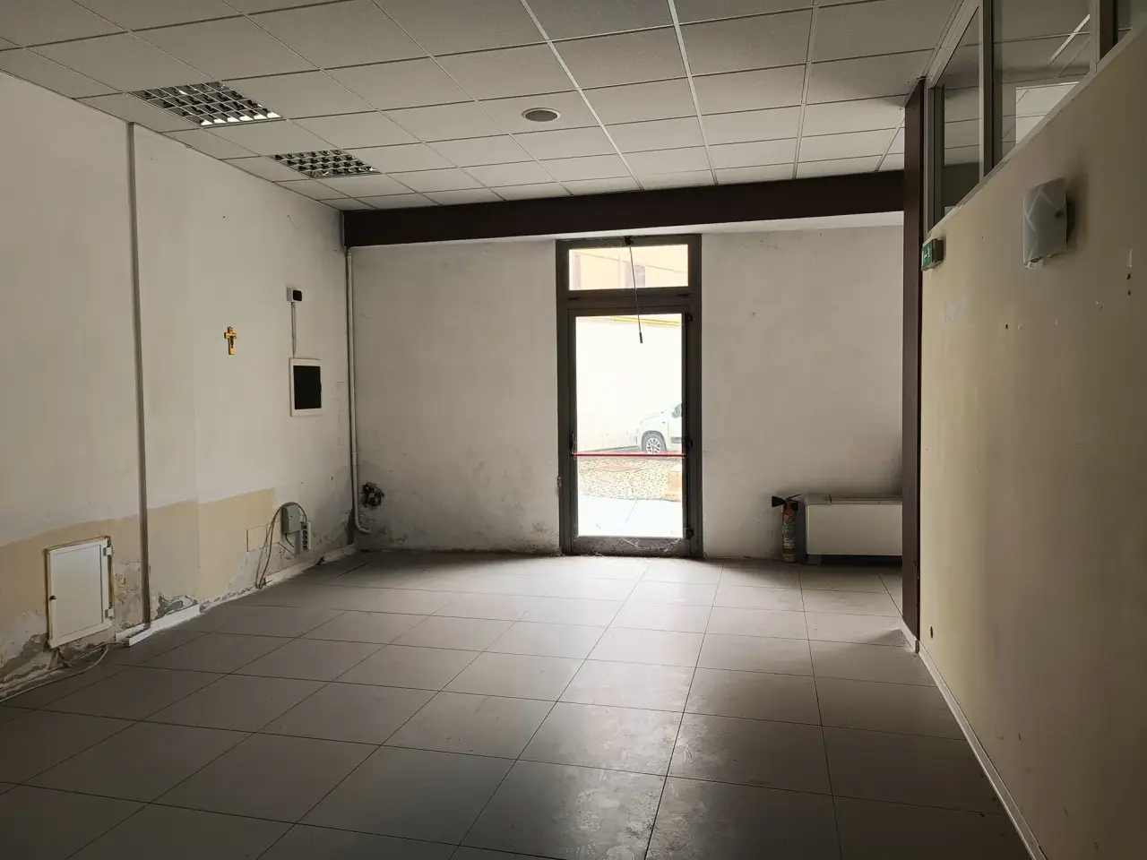 Negozio in Ia Marchesi Luigi E Salvatore 1, Parma, {3} - Foto 2