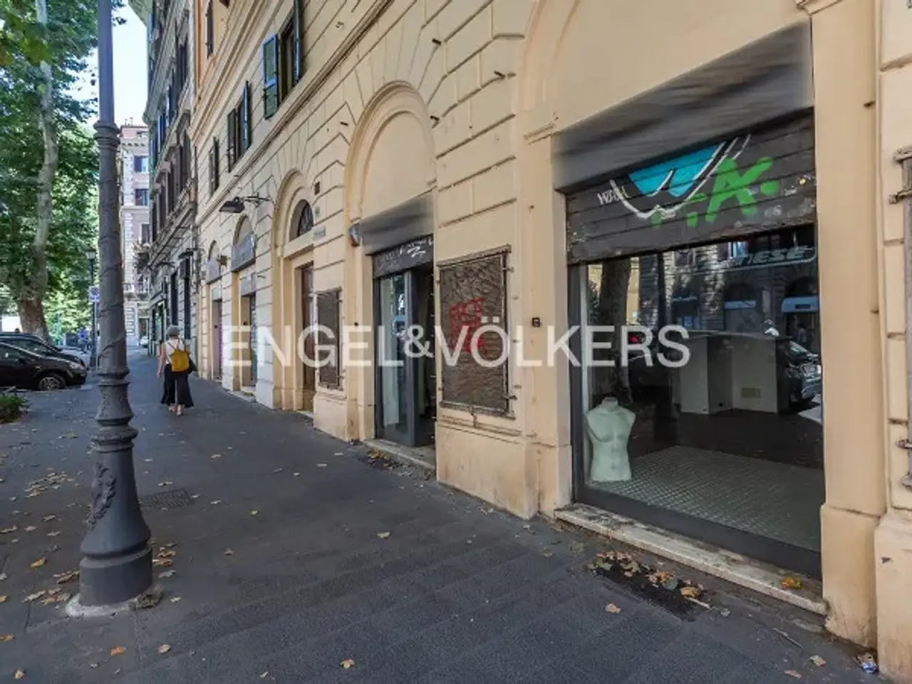 Negozio in Via Merulana, Roma, {3} - Foto 1