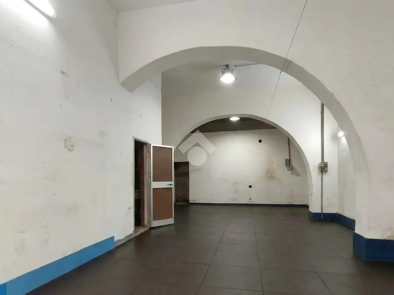 Magazzino in Via Vittorio Emanuele 114, Capaci, {3} - Foto 1