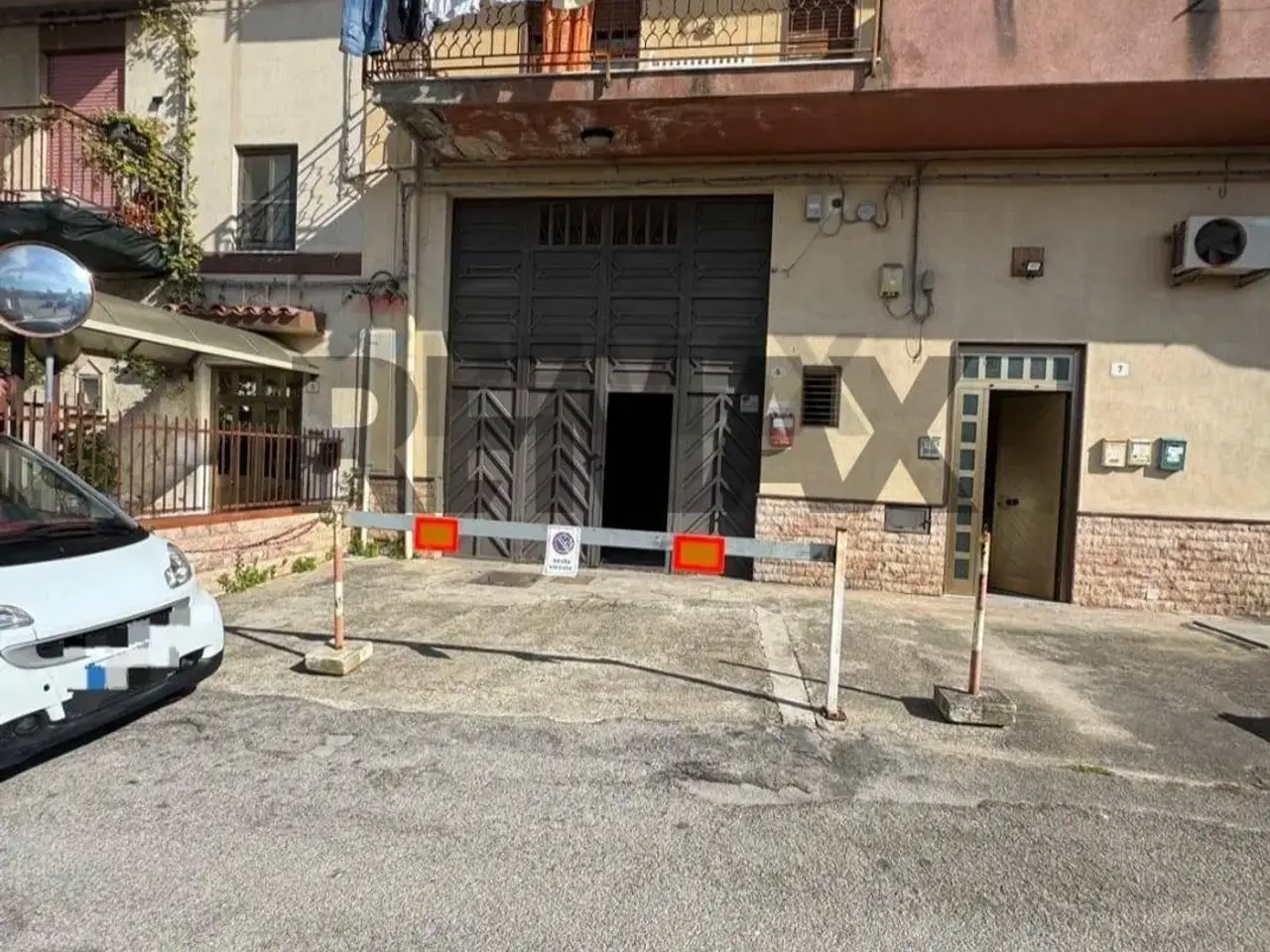 Negozio in Fondo Saccone 7, Palermo, {3} - Foto 2