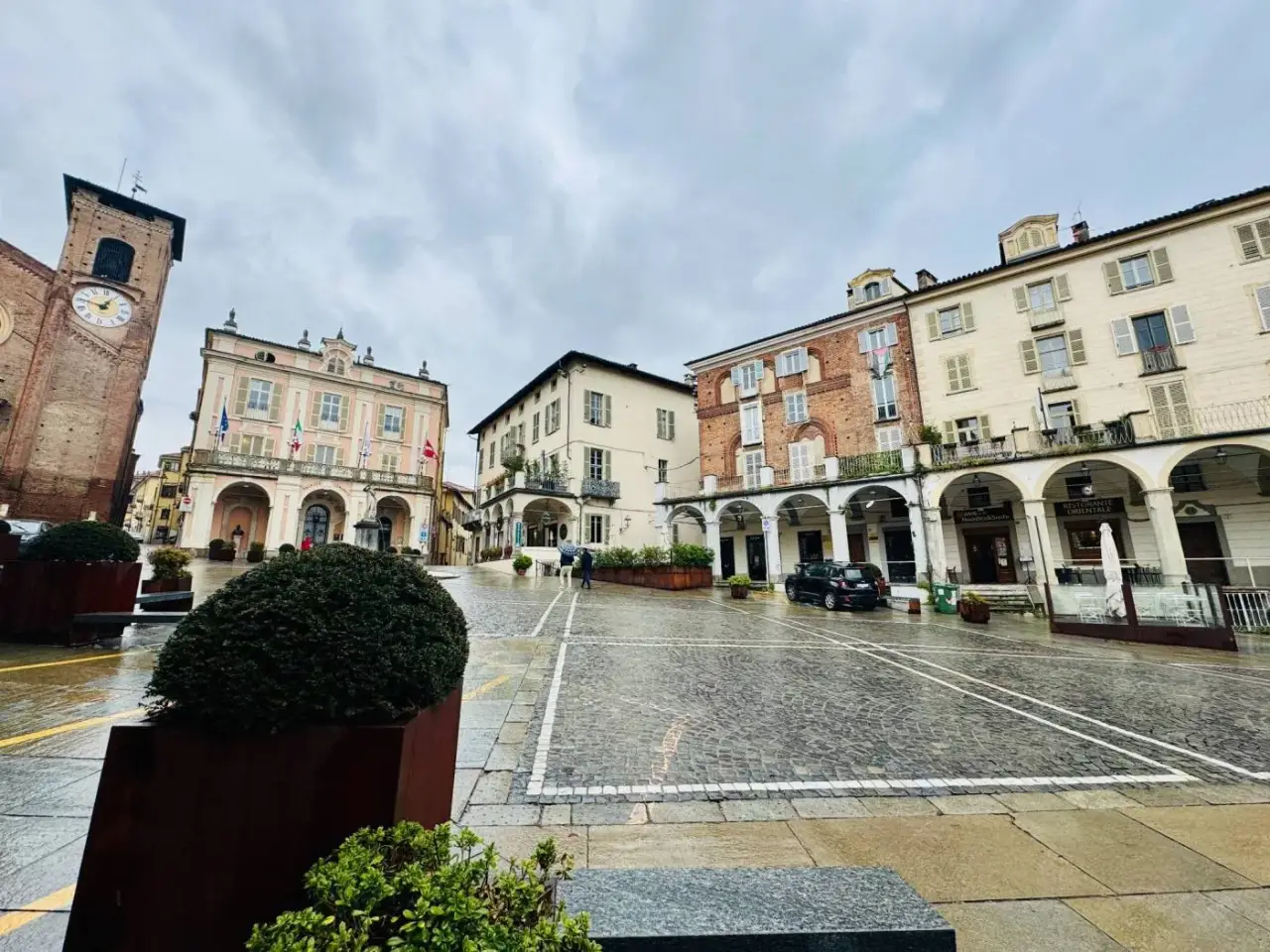 Ristorante in Piazza Vittorio Emanuele II 3, 10024, Moncalieri, Moncalieri, {3} - Foto 1