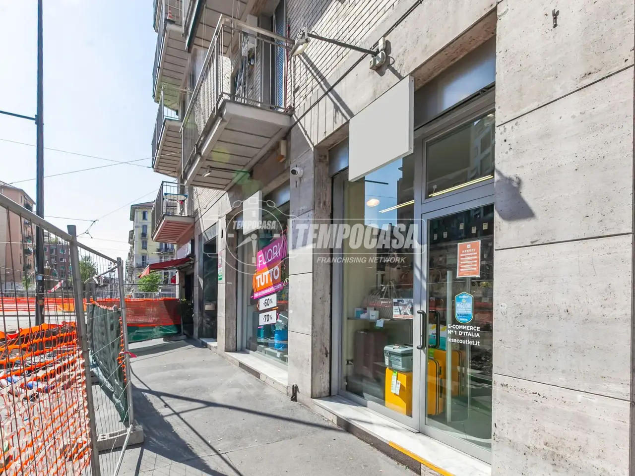 Negozio in Via Angelo Brofferio 1, Milano, {3} - Foto 2