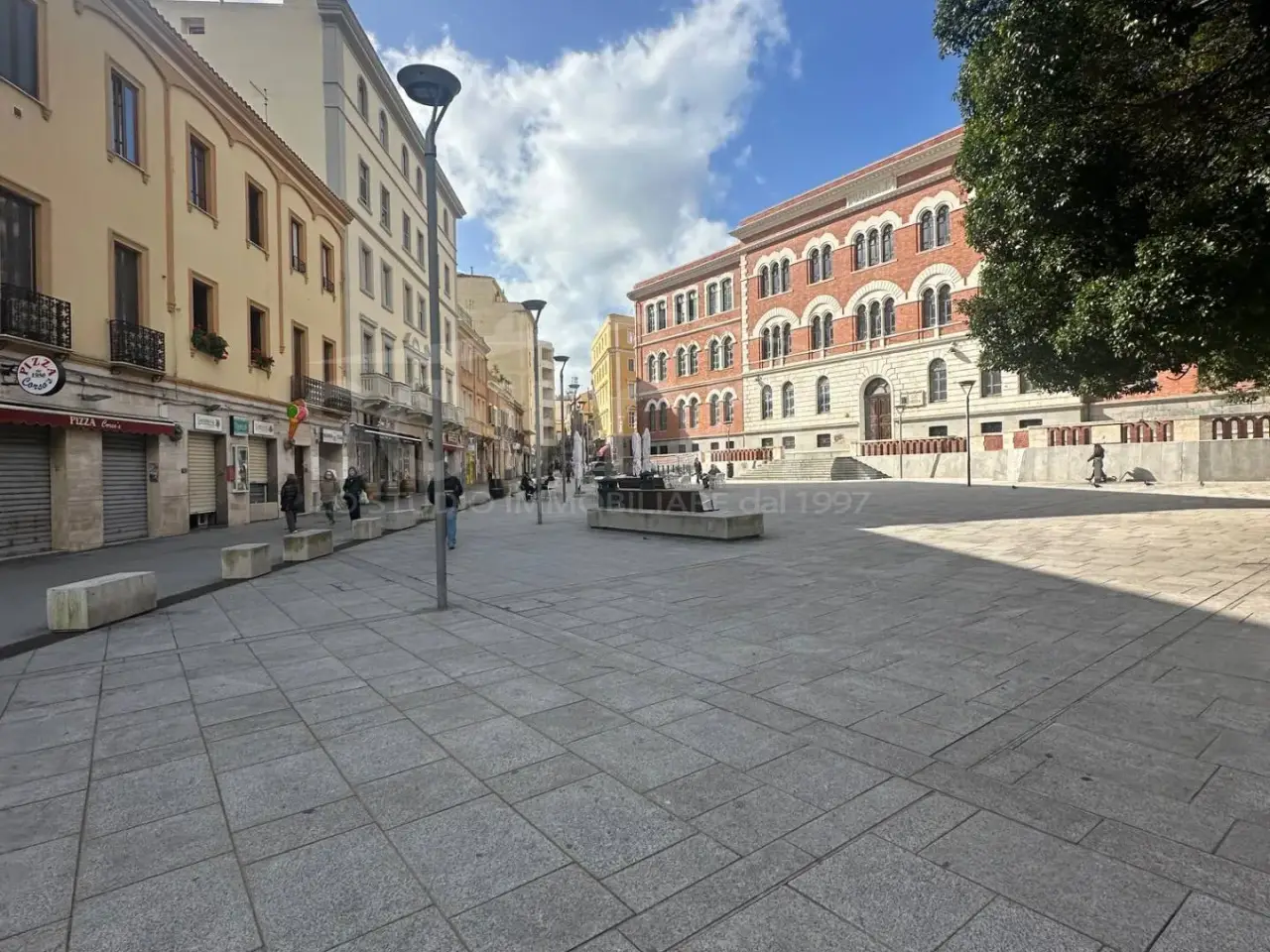 Negozio in Piazza Garibaldi 27, Cagliari, {3} - Foto 1