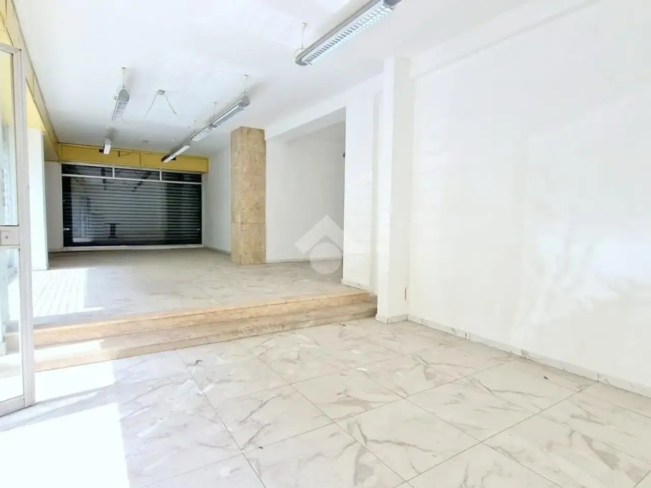 Ufficio in Via Principe di Belmonte 1, Palermo, {3} - Foto 2