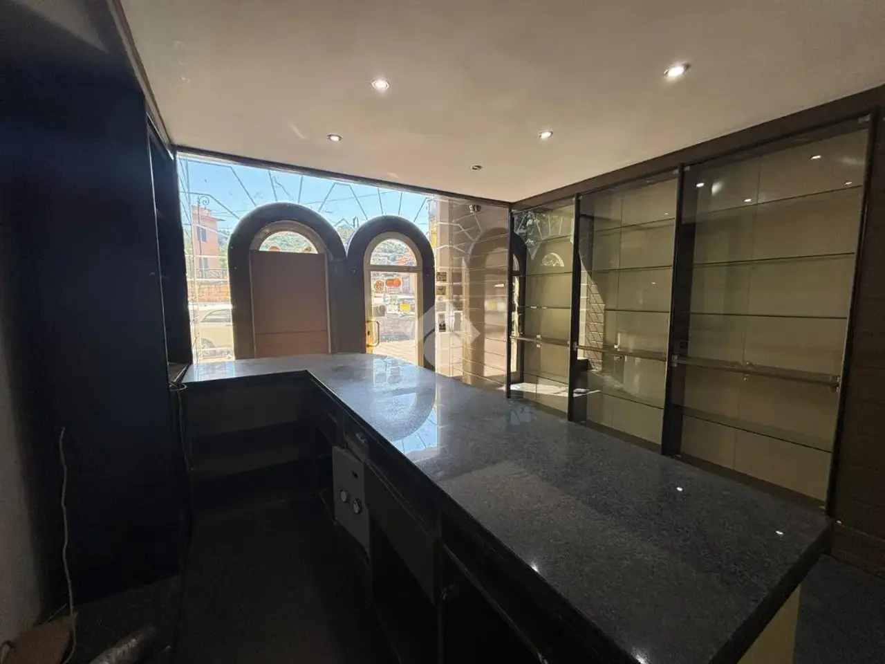 Negozio in Via Quattromani Sertorio 29, Cosenza, {3} - Foto 2