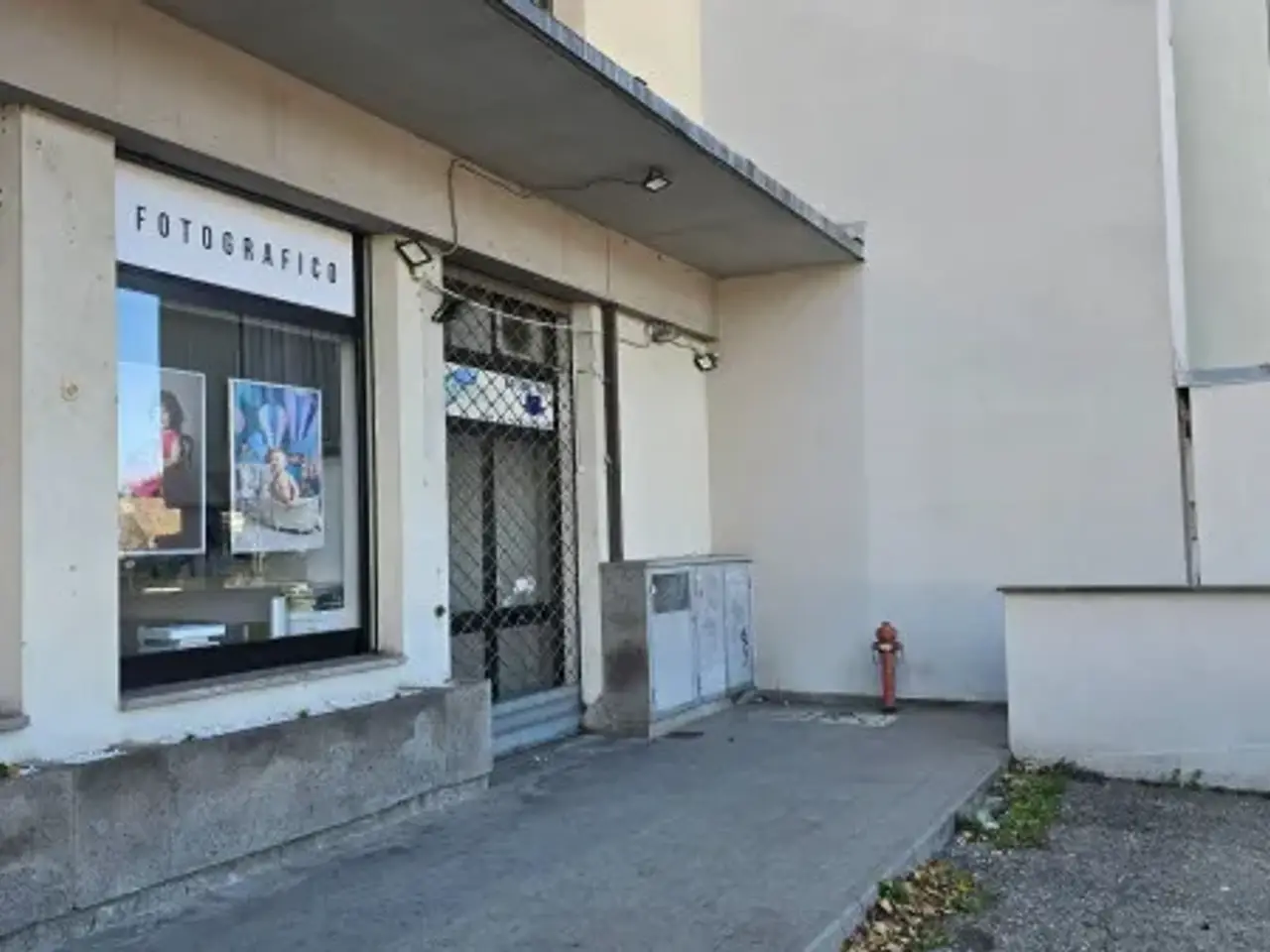 Negozio in Viale Francesco Baracca 14, Viterbo, {3} - Foto 2