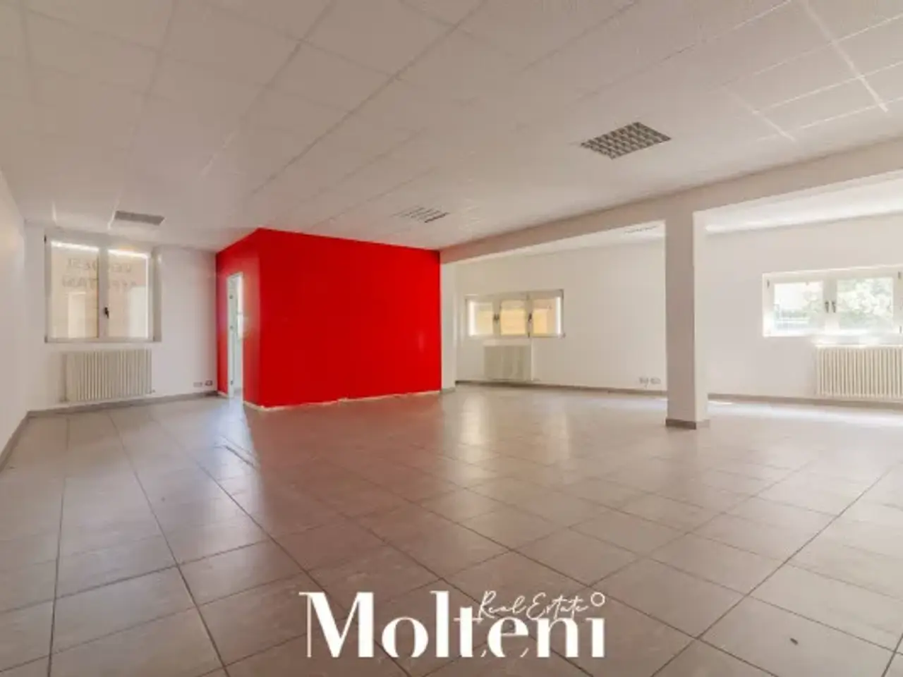 Negozio in Via Caduti di Nassiriya 18, Lecco, {3} - Foto 1