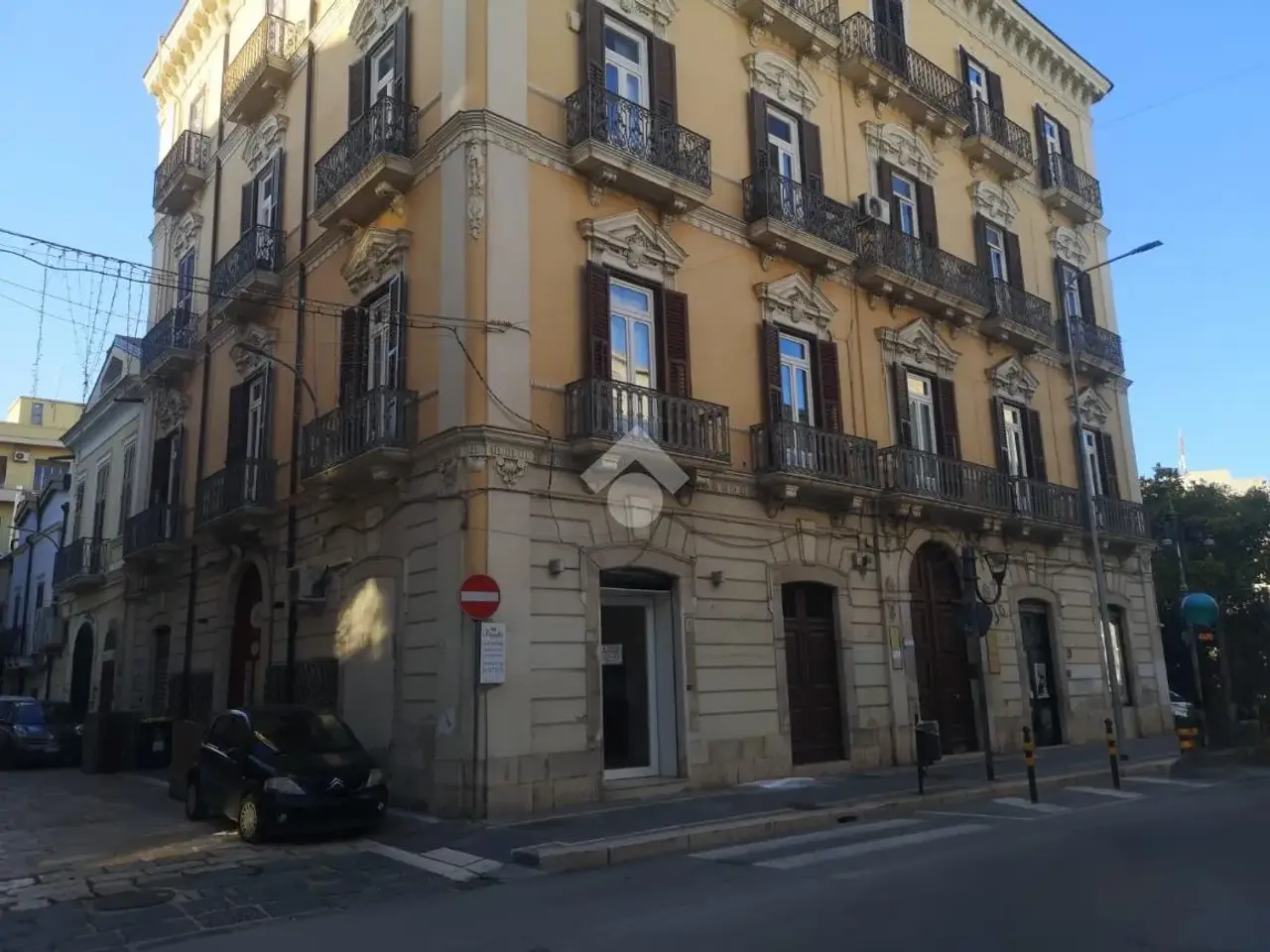 Negozio in Via Giacomo Matteotti 8, Foggia, {3} - Foto 1