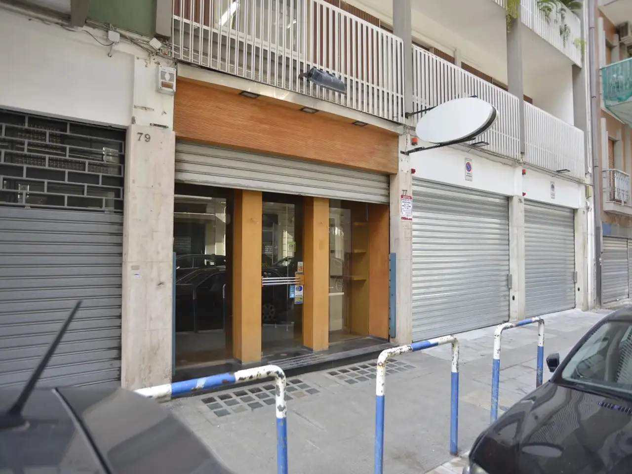 Negozio in Via Marchese di Montrone 77, Bari, {3} - Foto 2