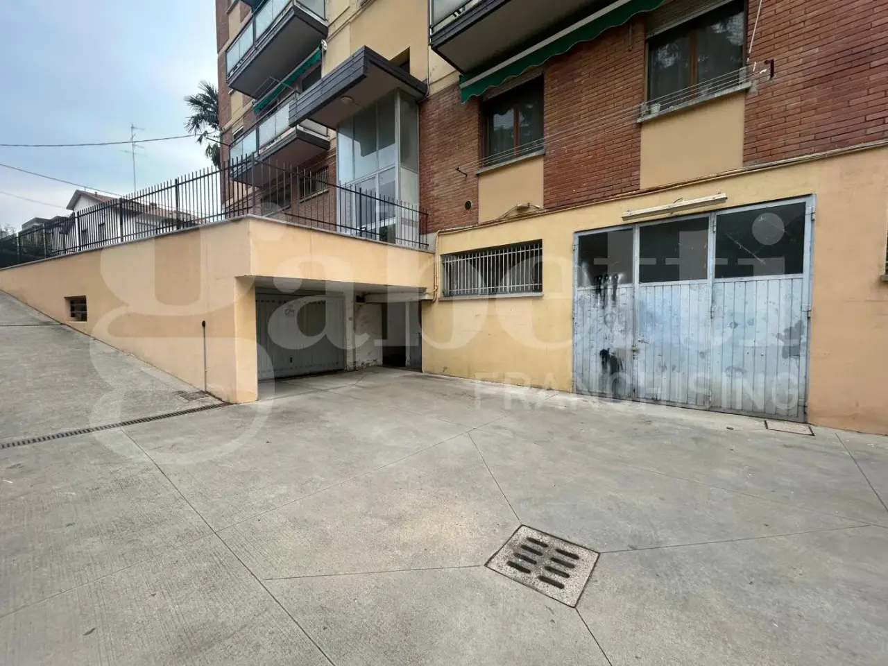 Magazzino in Via Predosa 15, Zola Predosa, {3} - Foto 1