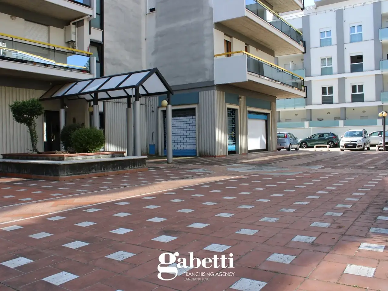 Negozio in Via Alberto Barrella 63, Lanciano, {3} - Foto 2
