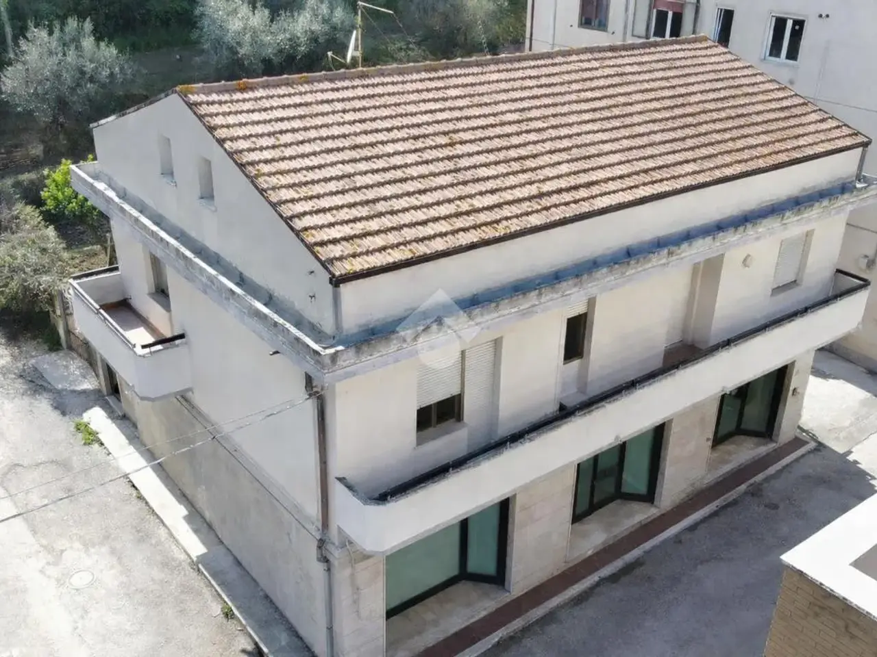 Palazzina commerciale in Via Giuseppe Mazzini 84, Roseto Degli Abruzzi, {3} - Foto 1