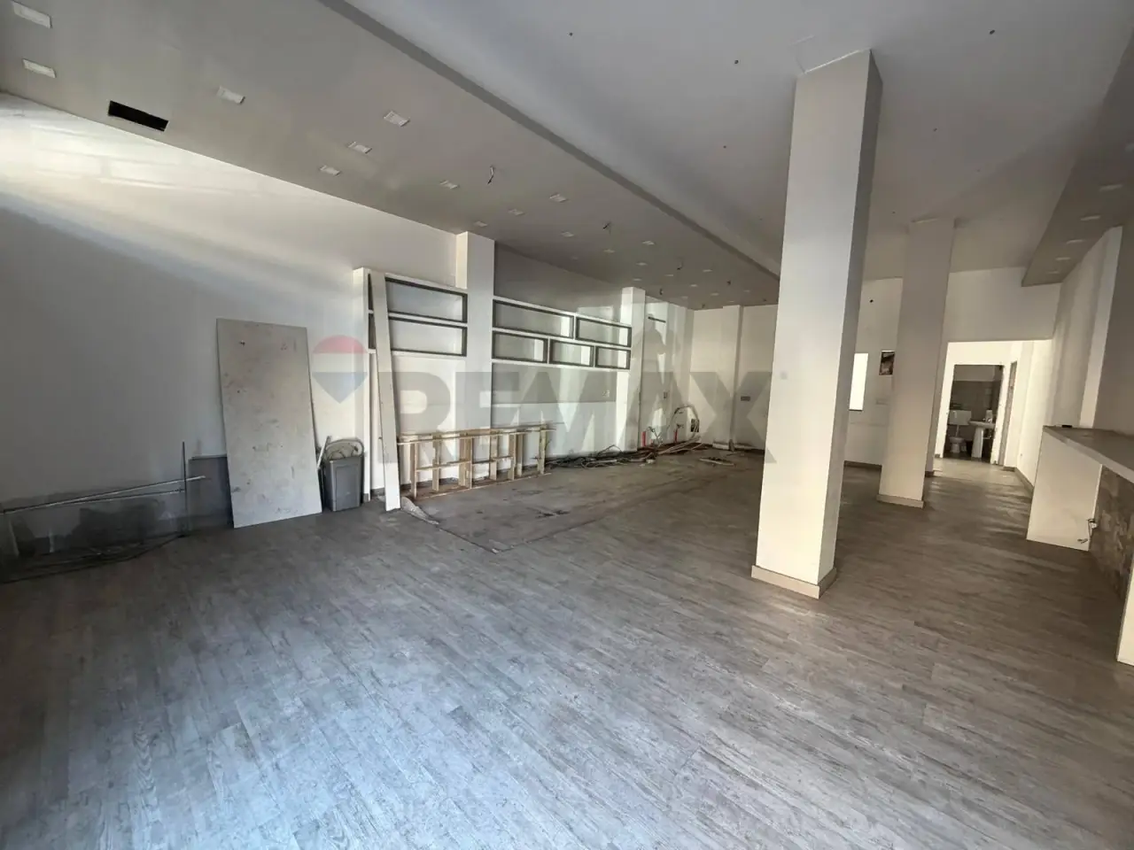 Negozio in Via Vittorio Emanuele III 246, Belpasso, {3} - Foto 1