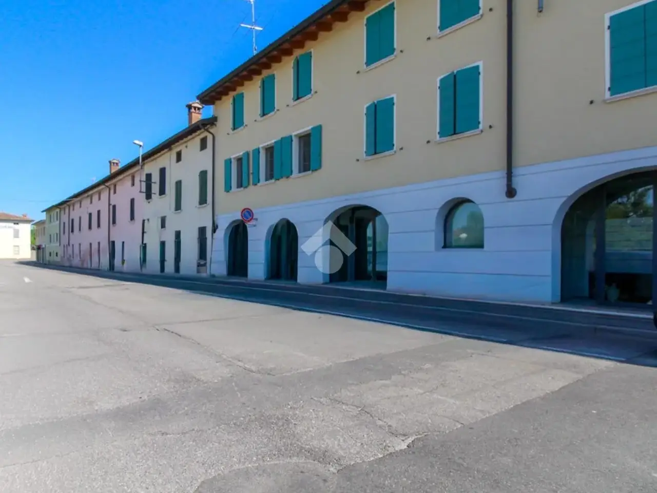 Negozio in Via Martinengo 9, Bassano Bresciano, {3} - Foto 1