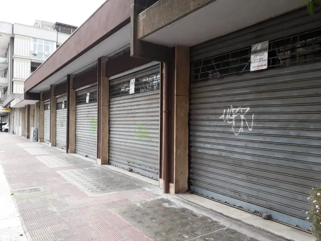 Negozio in Via Orazio Comes, Bari, {3} - Foto 1