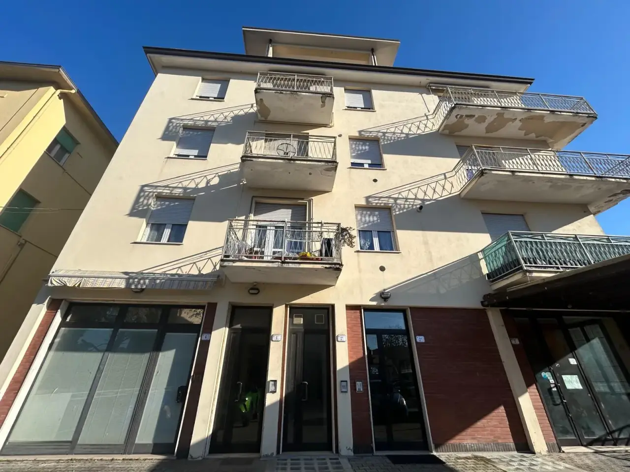 Ufficio in Via Antonio Gramsci 2, Fornovo Di Taro, {3} - Foto 1