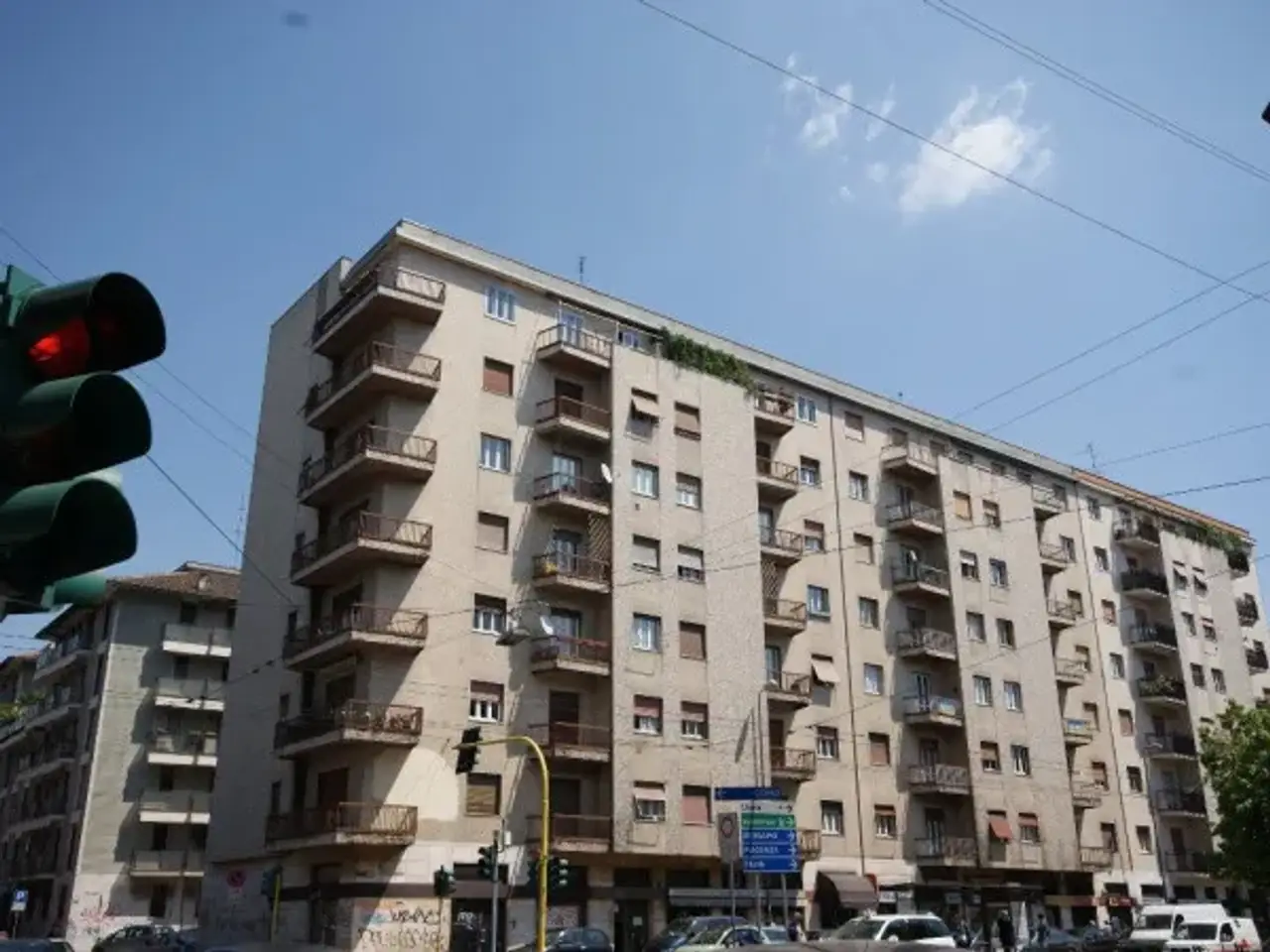 Negozio in Viale Stelvio 20, Milano, {3} - Foto 1