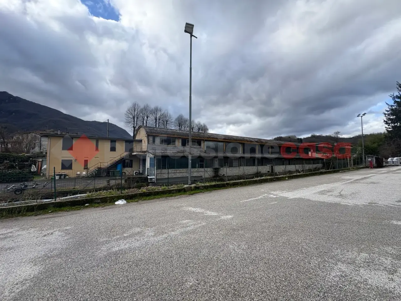 Capannone in Via Guido Rossa 27, Barga, {3} - Foto 2