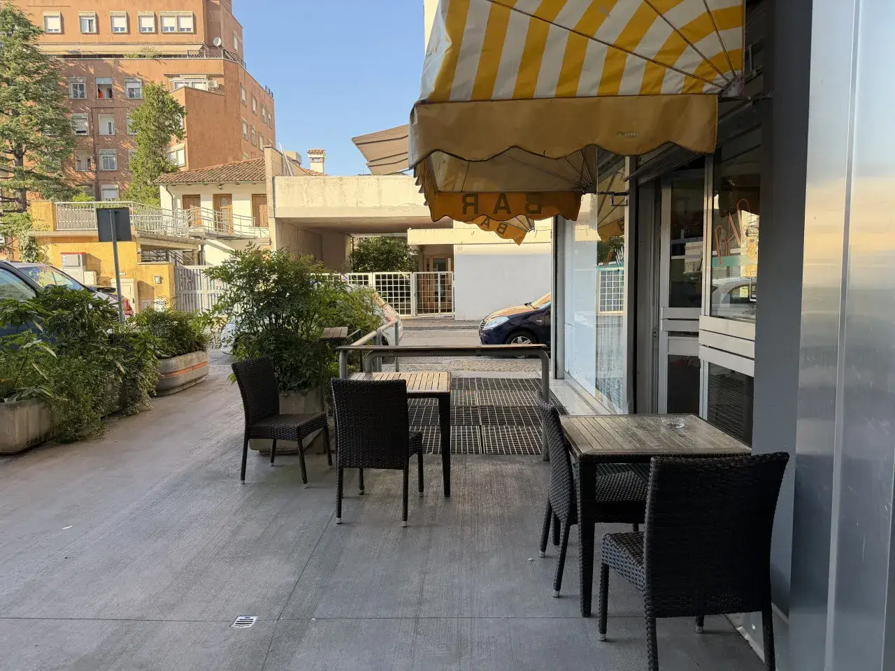 Bar in Viale Volontari della Libertà, Udine, {3} - Foto 1