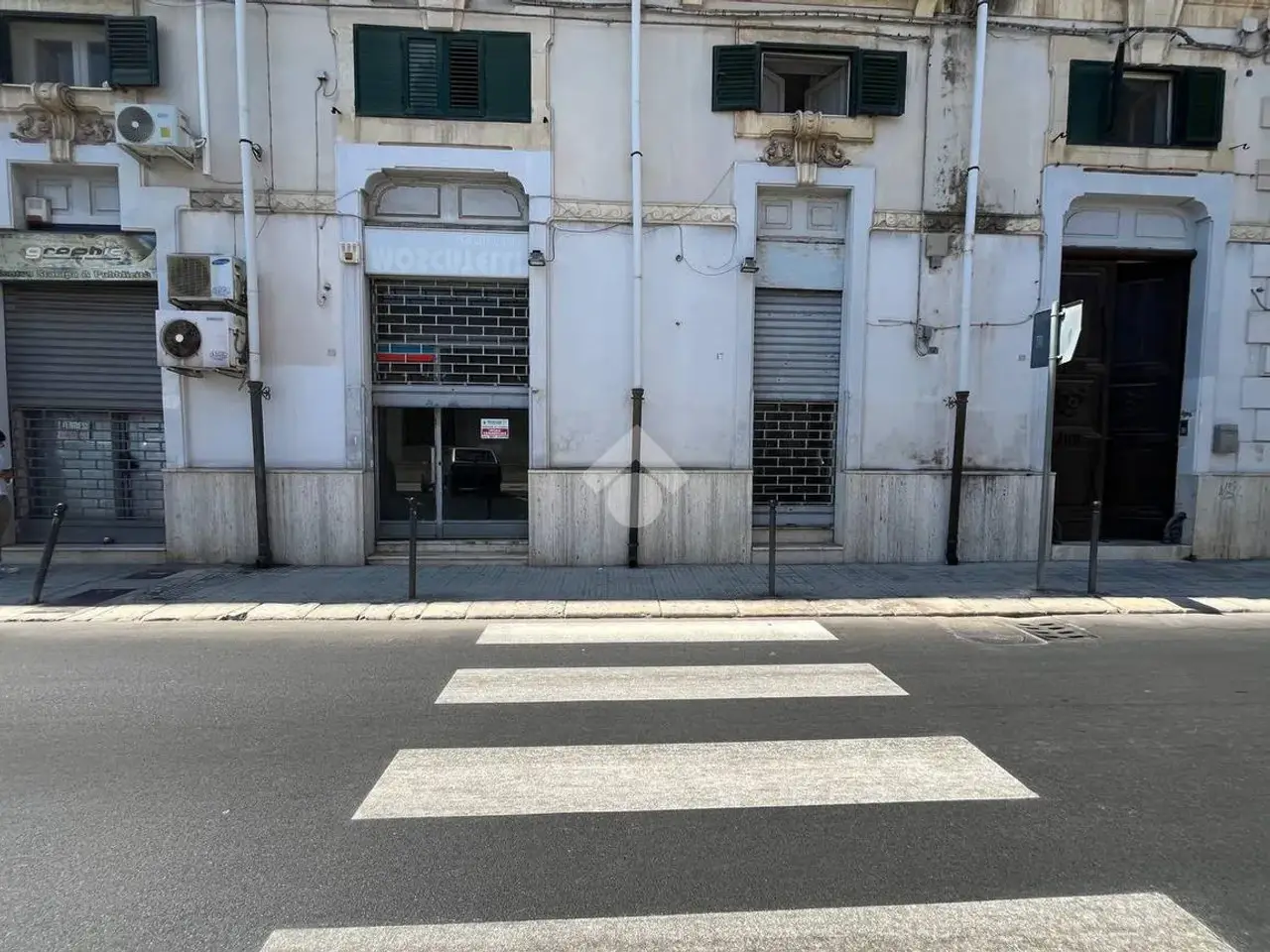 Negozio in Via Bastioni San Giorgio 13, Brindisi, {3} - Foto 2