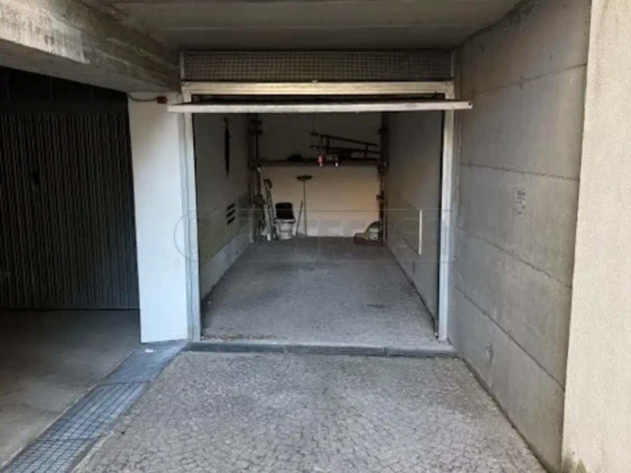 Parcheggio chiuso in Via Tito Minniti 3, Loano, {3} - Foto 1