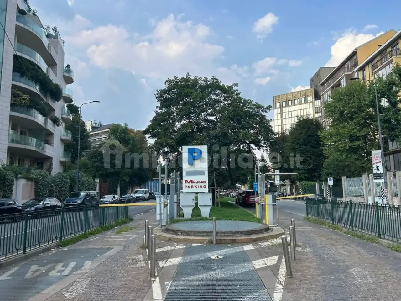 Garage in Viale Luigi Majno, Milano, {3} - Foto 1