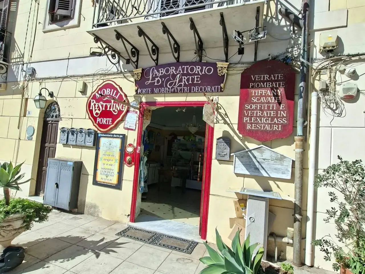Negozio in Viale del Fante  18, Palermo, {3} - Foto 2