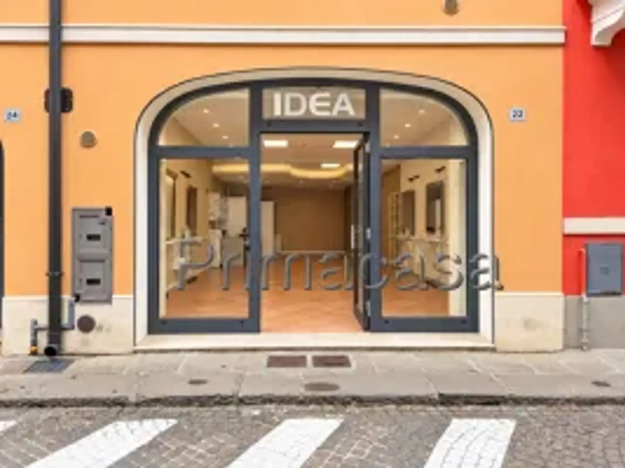 Negozio in Via Marco Minghetti 22, Cologna Veneta, {3} - Foto 1