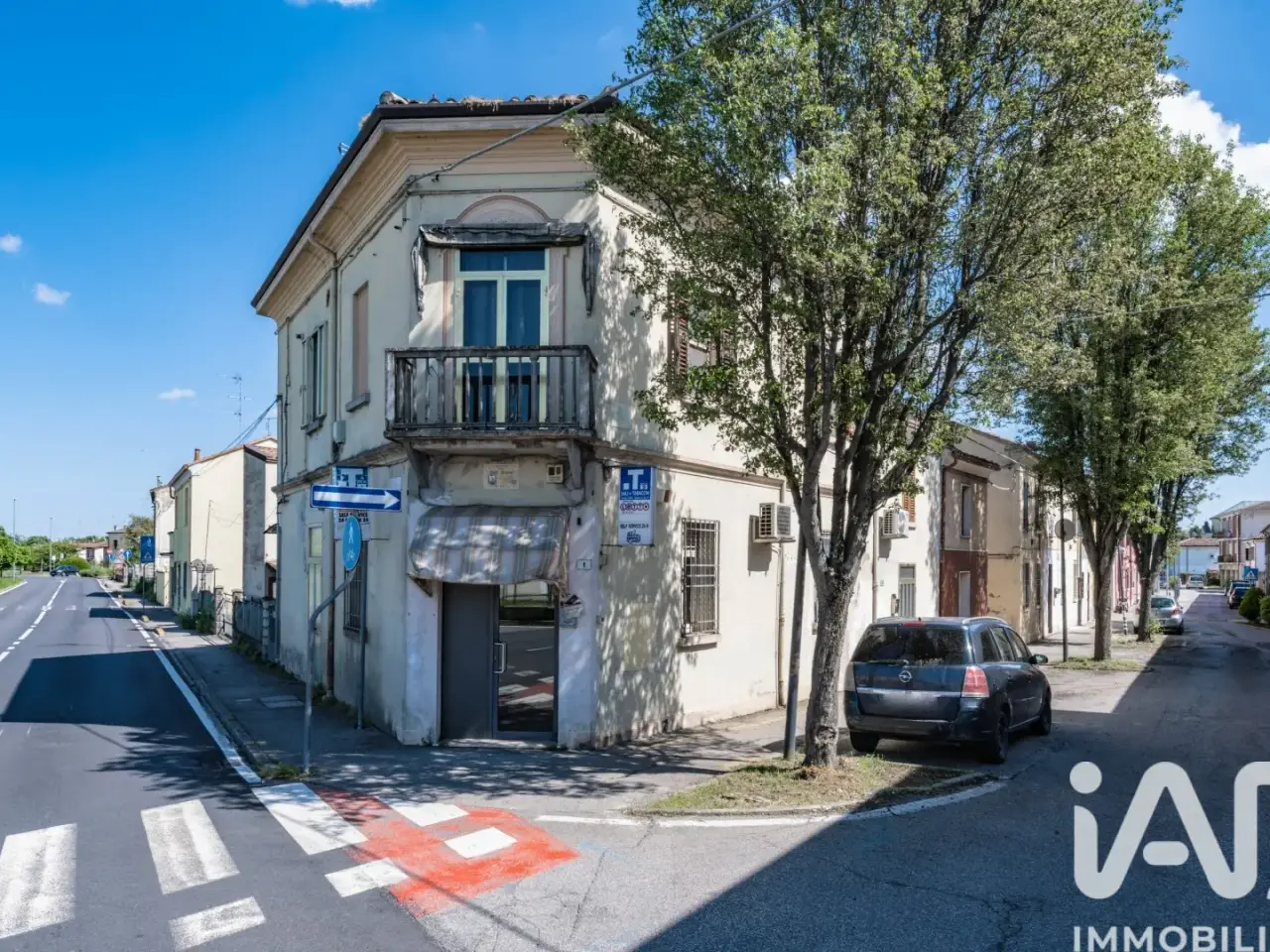 Negozio in Via Giordano Bruno 1, Portomaggiore, {3} - Foto 1