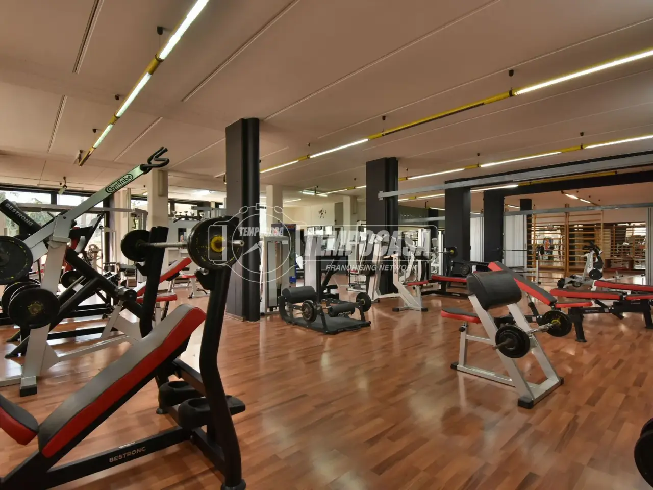 Negozio in , Tolentino, {3} - Foto 2