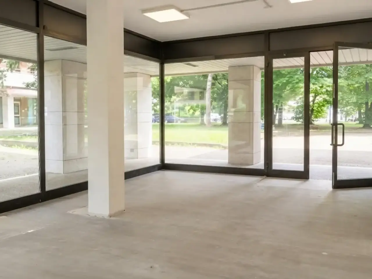 Negozio in Via Lourdes, Conegliano, {3} - Foto 2